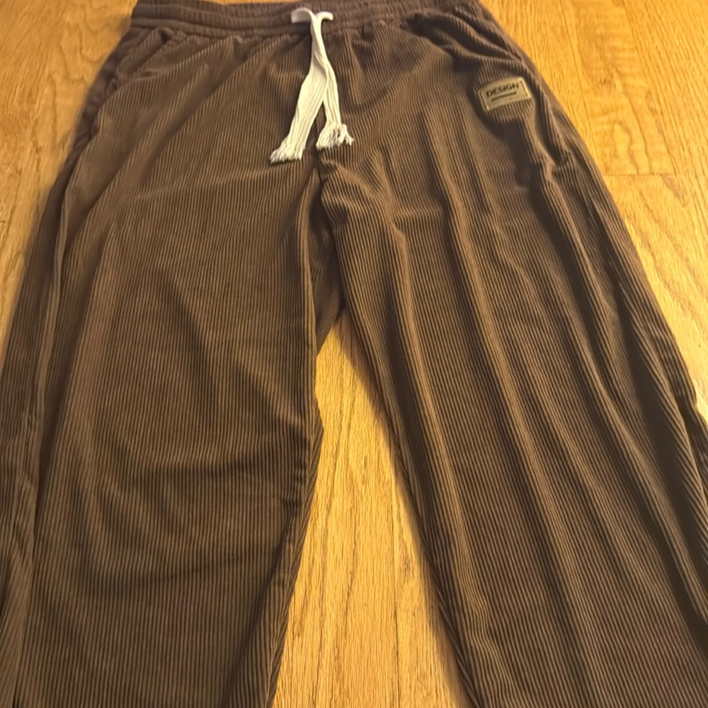 Really great sweats, brown by the brand design.